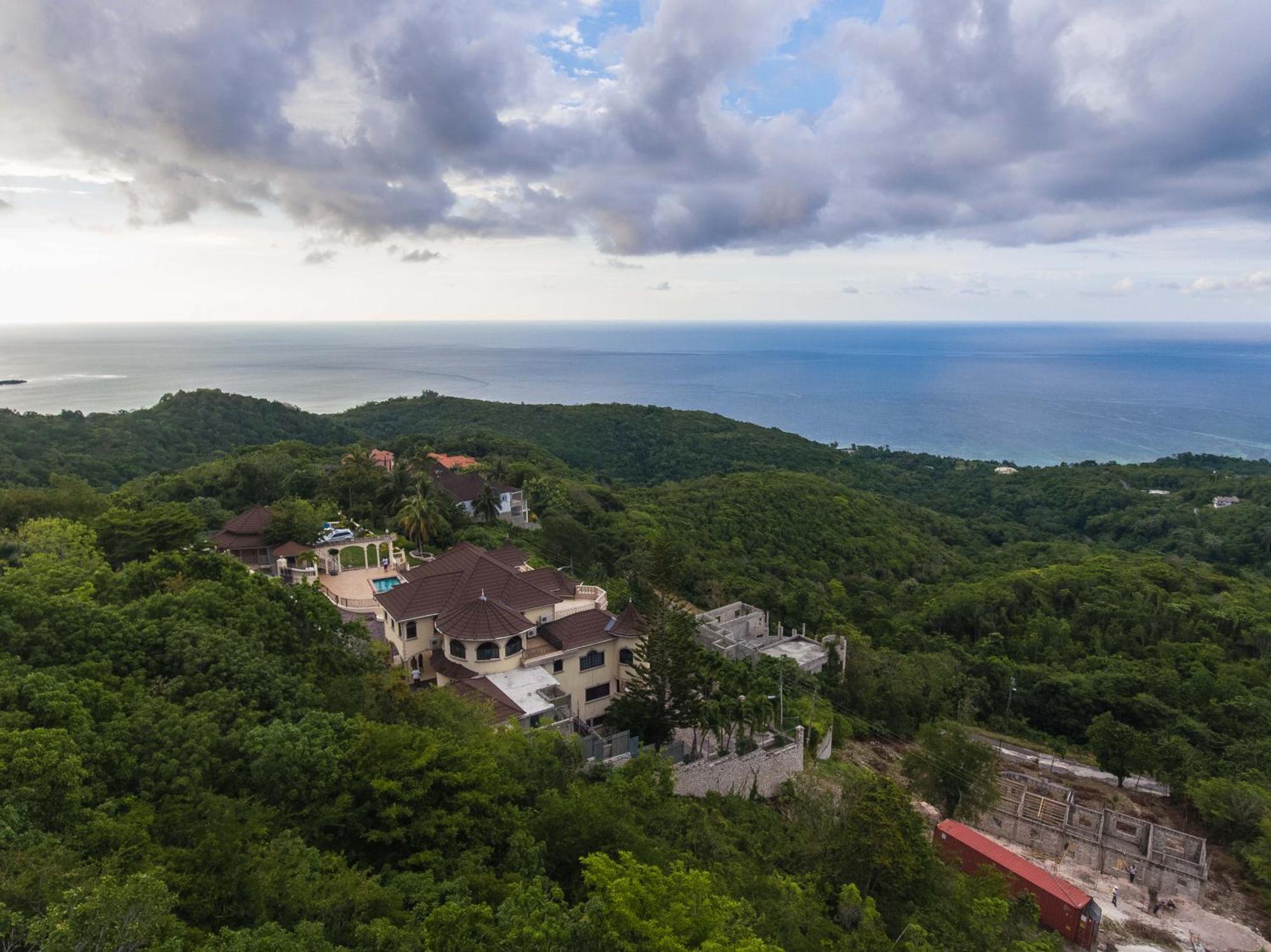 Clarridge View Guesthouse Montego Bay Kültér fotó